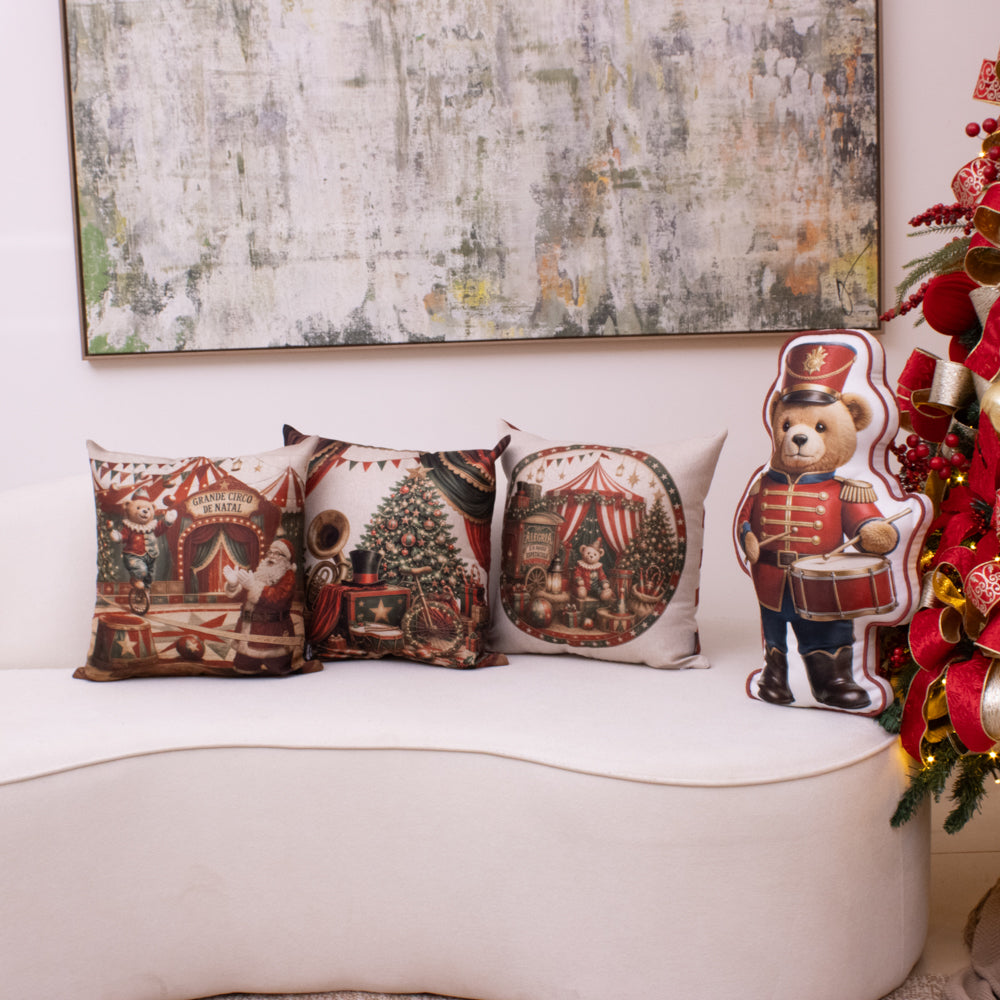 Almofada Urso Soldadinho de Natal com Tambor – 58x35 cm