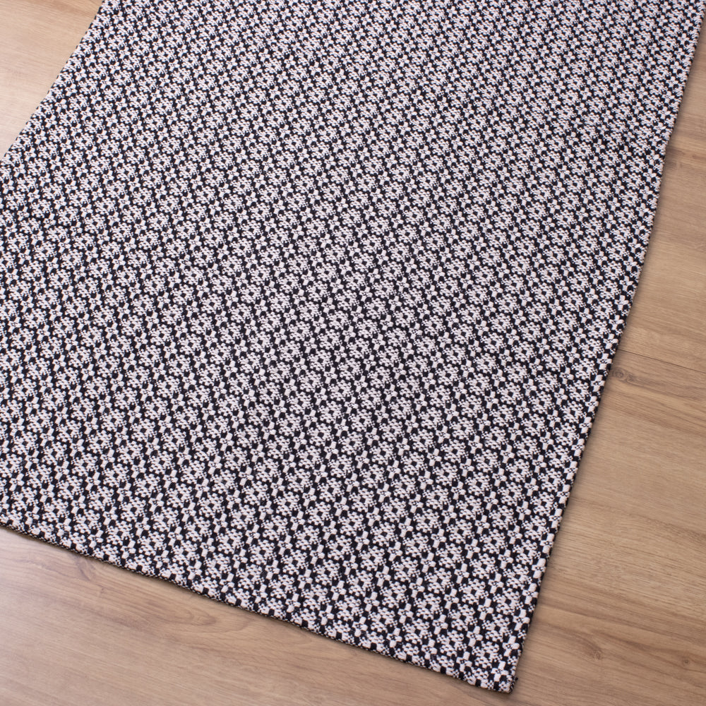 Tapete Beira Cama Indiano 70x140cm - Preto e Branco
