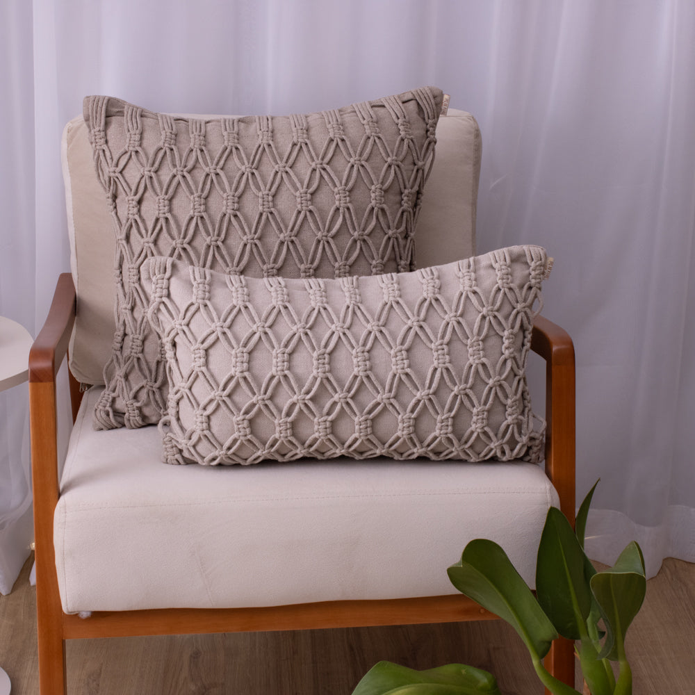 Capa de Almofada Macramê Cinza– 50x50 cm