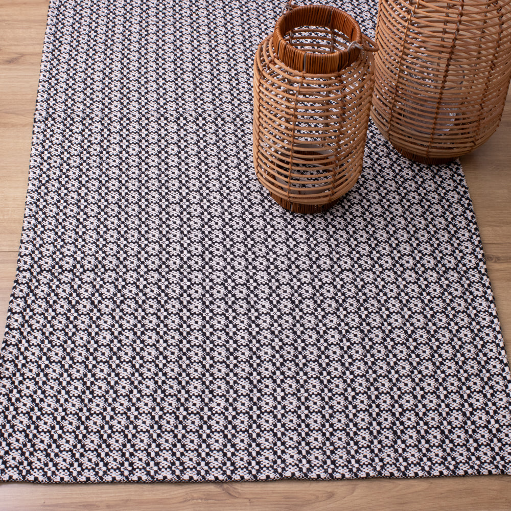 Tapete Beira Cama Indiano 70x140cm - Preto e Branco