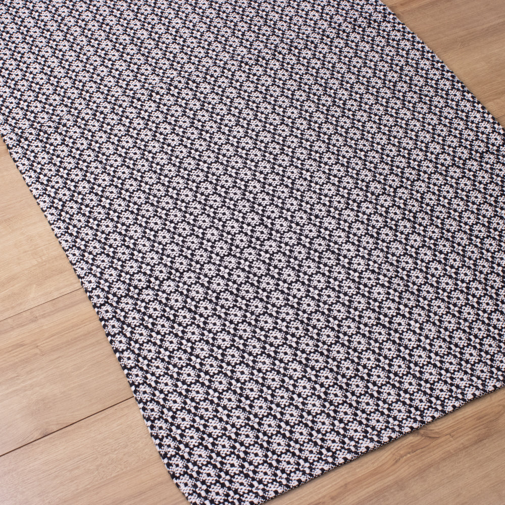 Tapete Beira Cama Indiano 70x140cm - Preto e Branco