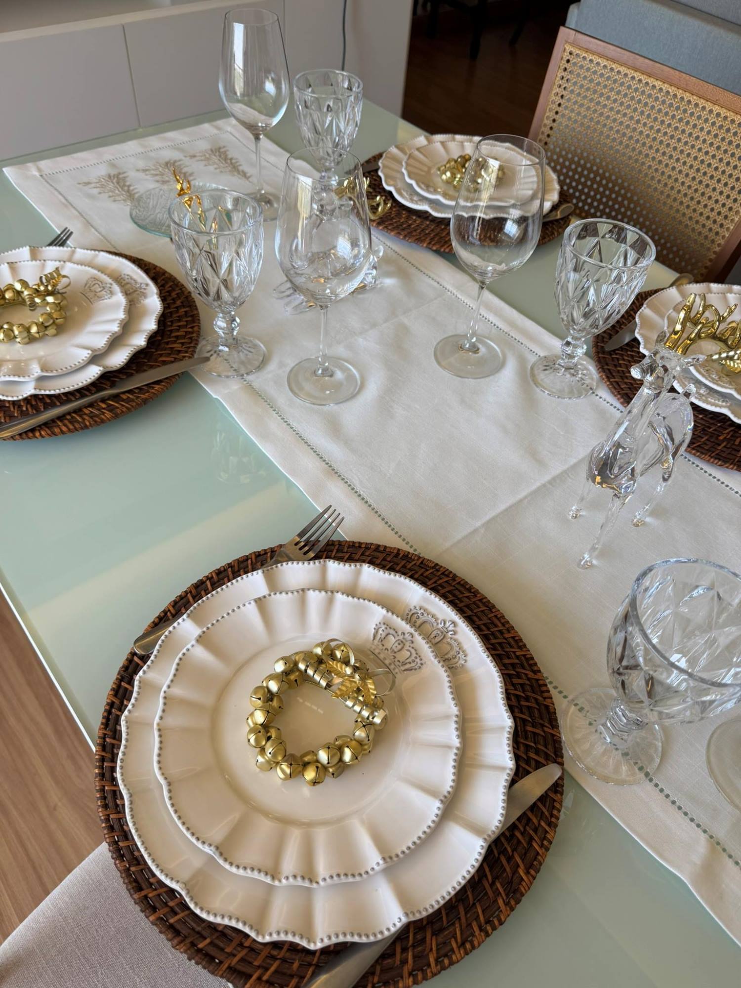 Caminho de Mesa Encanto Natalino Branco - Bordado 40x180 cm