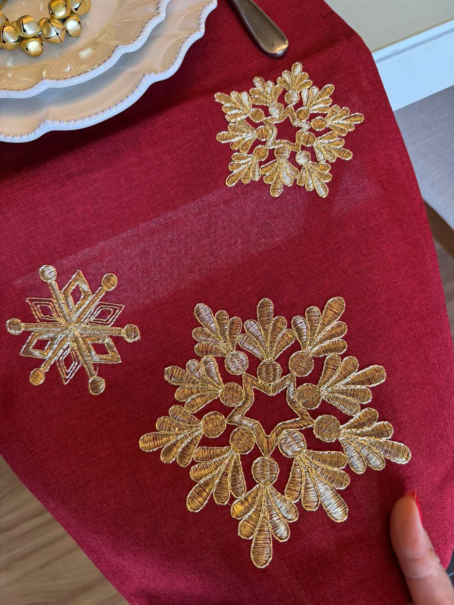 Caminho de Mesa Encanto Natalino Vermelho - Bordado 35x173 cm