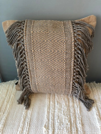 Capa Almofada Duna em algodão com franjas laterais 45 x 45 - Bege Escuro