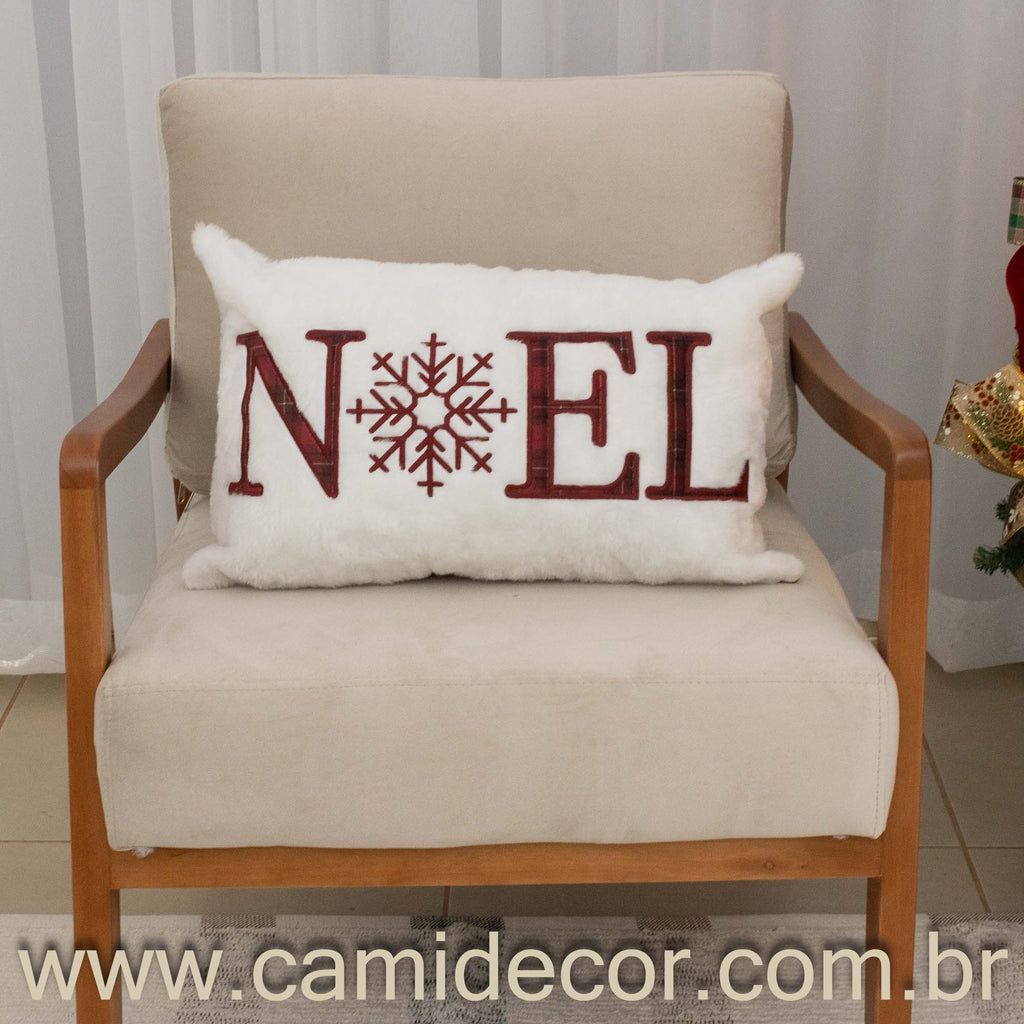 Capa de Almofada Natalina com Bordado e Aplicação - Luxo Noel