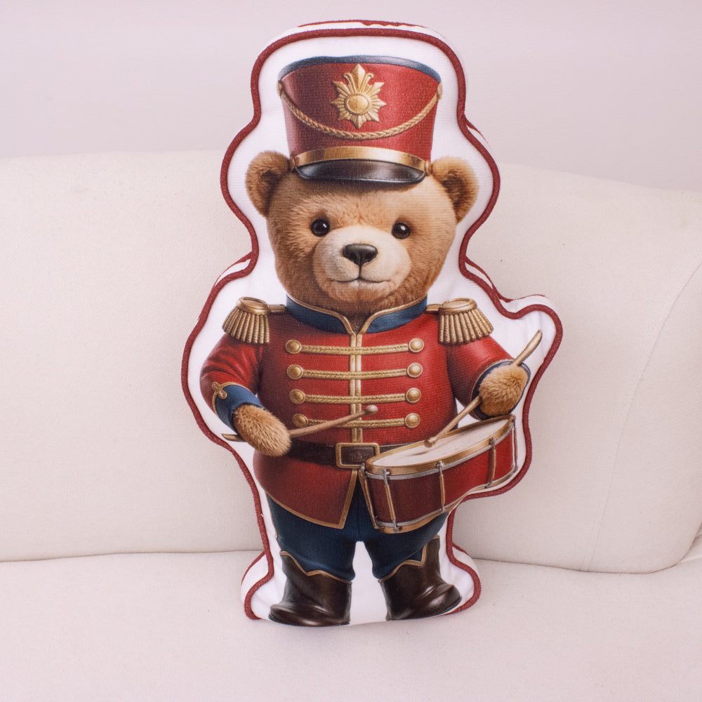 Almofada Urso Soldadinho de Natal com Tambor – 58x35 cm