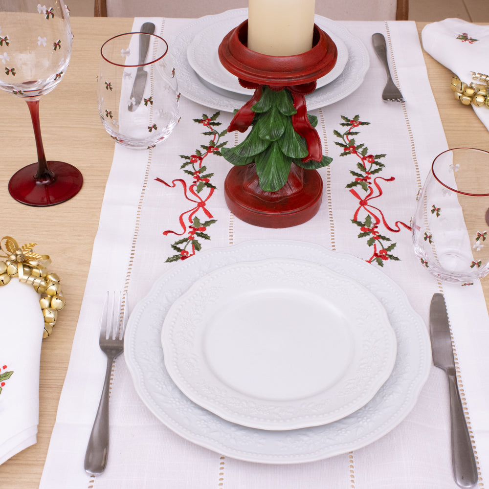 Caminho de Mesa Encanto Natalino Branco – Bordado Azevinho 40x180cm