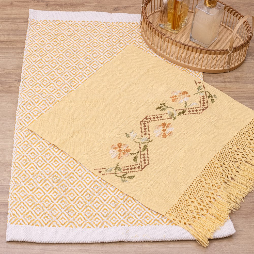 Jogo de Lavabo Bordado à Mão com 2 Peças - Amarelo