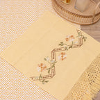 Jogo de Lavabo Bordado à Mão com 2 Peças - Amarelo