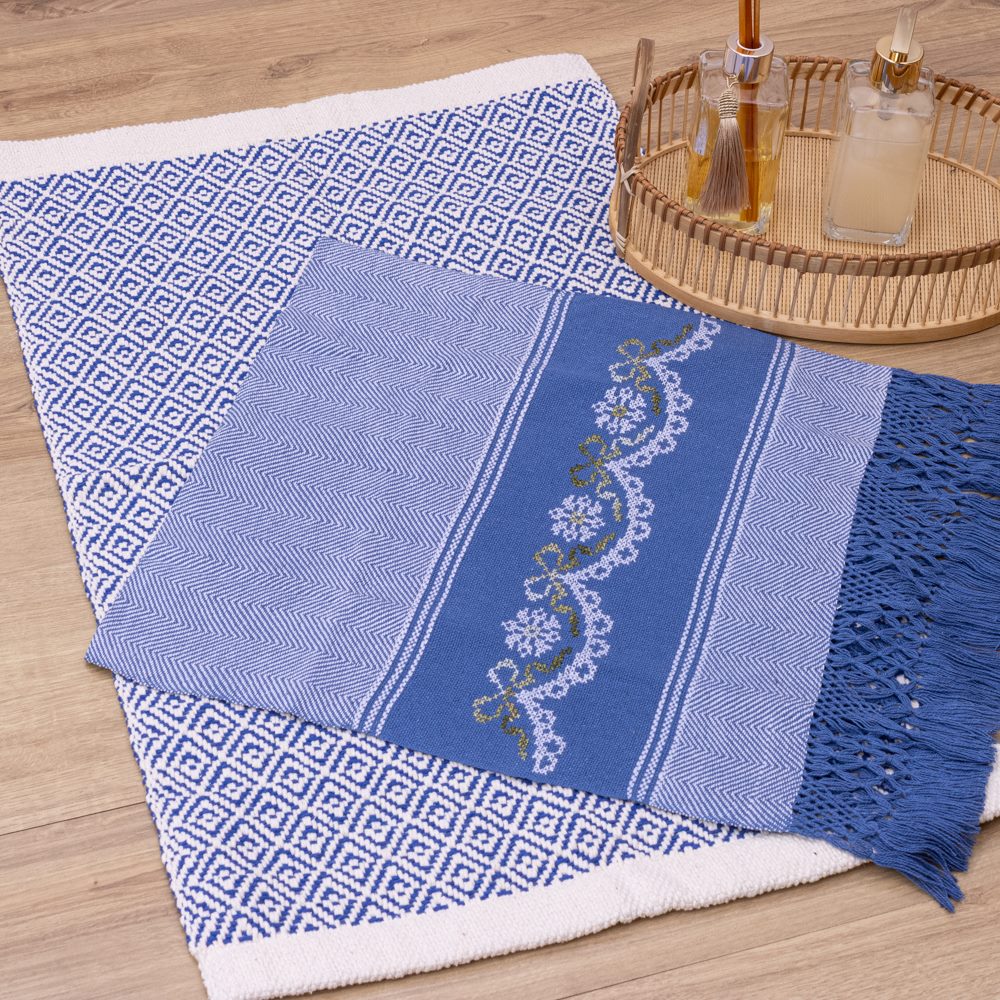 Jogo de Lavabo Bordado à Mão com 2 Peças - Azul