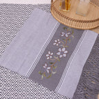 Jogo de Lavabo Bordado à Mão com 2 Peças - Cinza Escuro