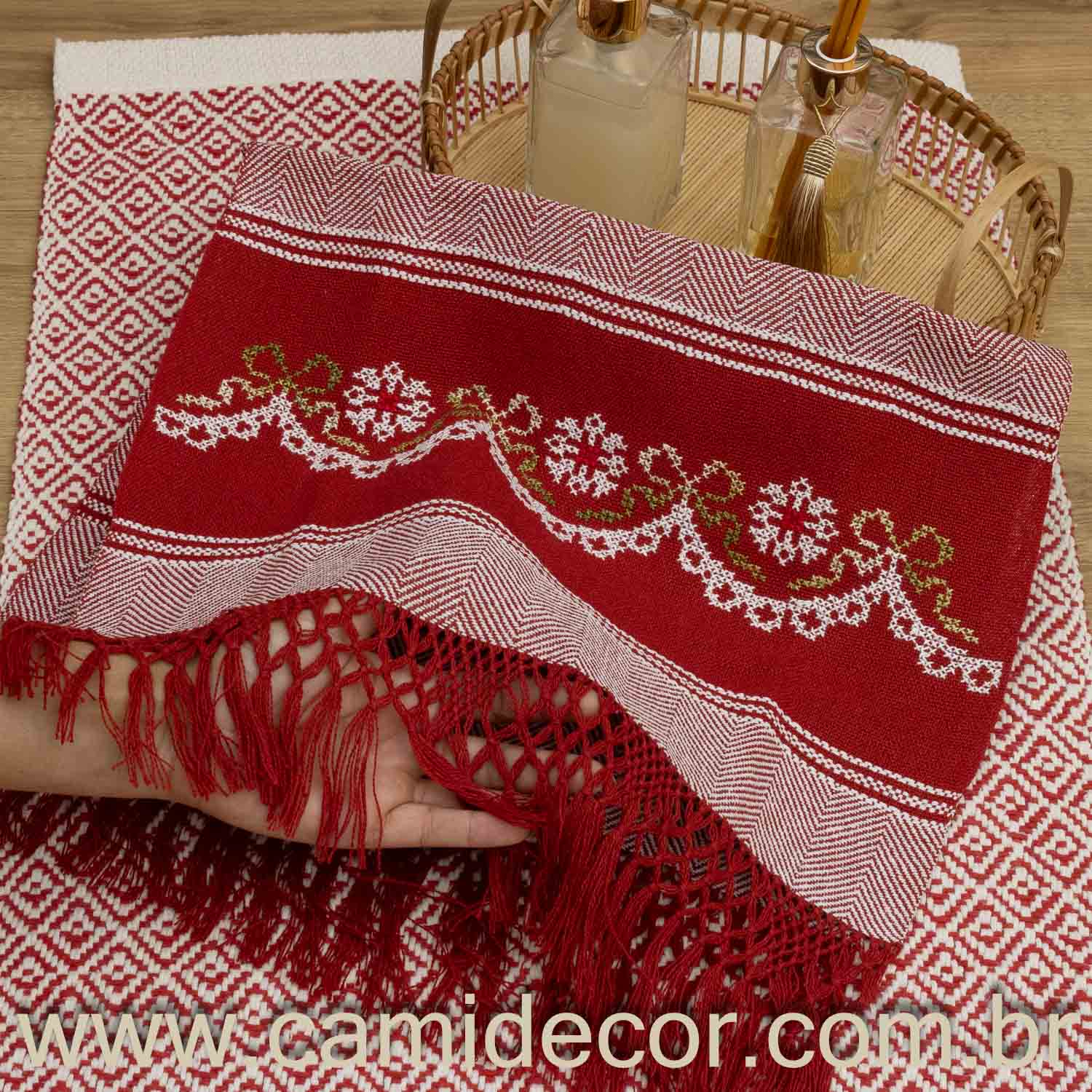 Jogo de Lavabo em Algodão Bordado com 2 Peças - Vermelho