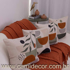 Kit com 4 Capas de Almofadas 43x43 - Linho com Aplicação Bouclé Floral e Geométrico