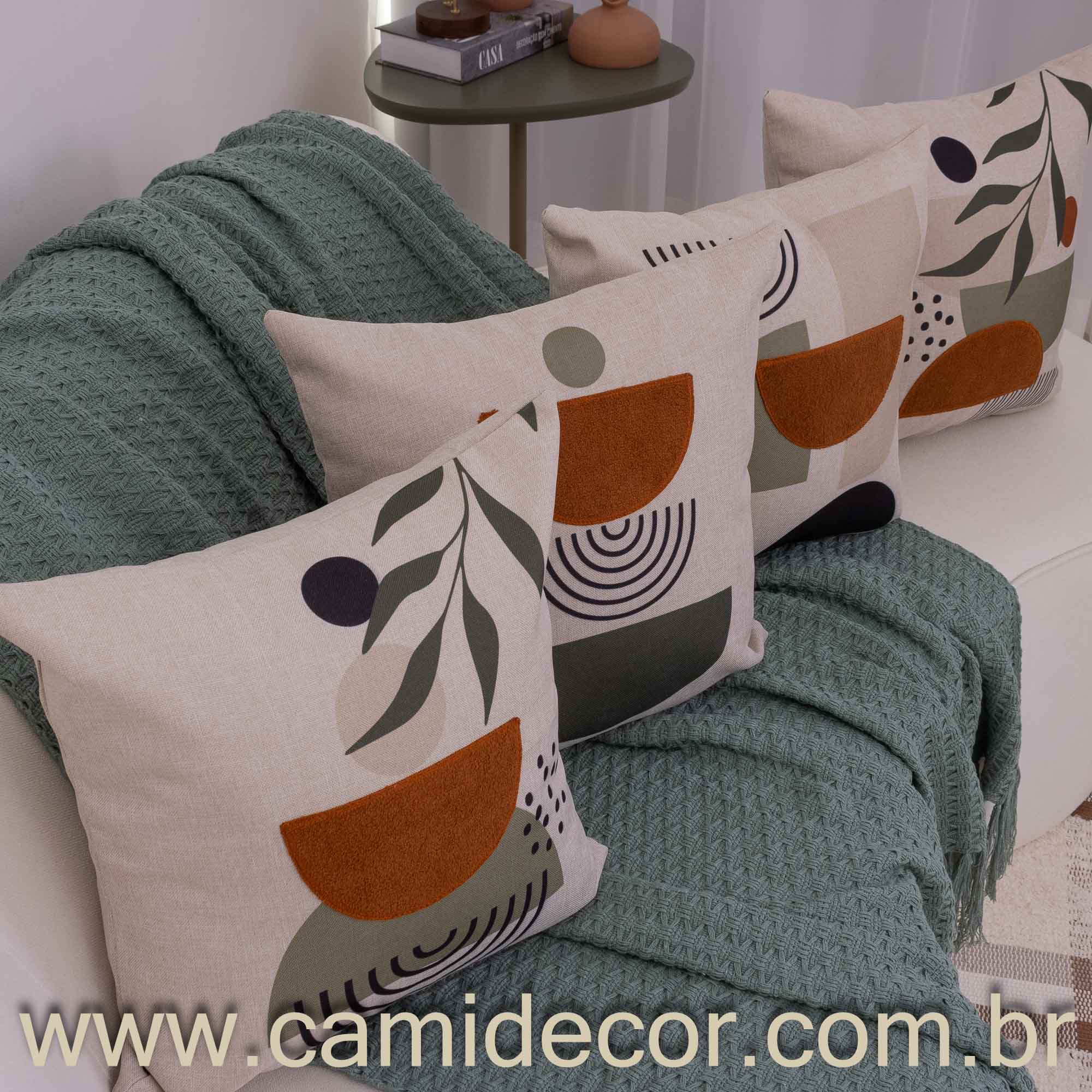 Kit com 4 Capas de Almofadas 43x43 - Linho com Aplicação Bouclé Floral e Geométrico