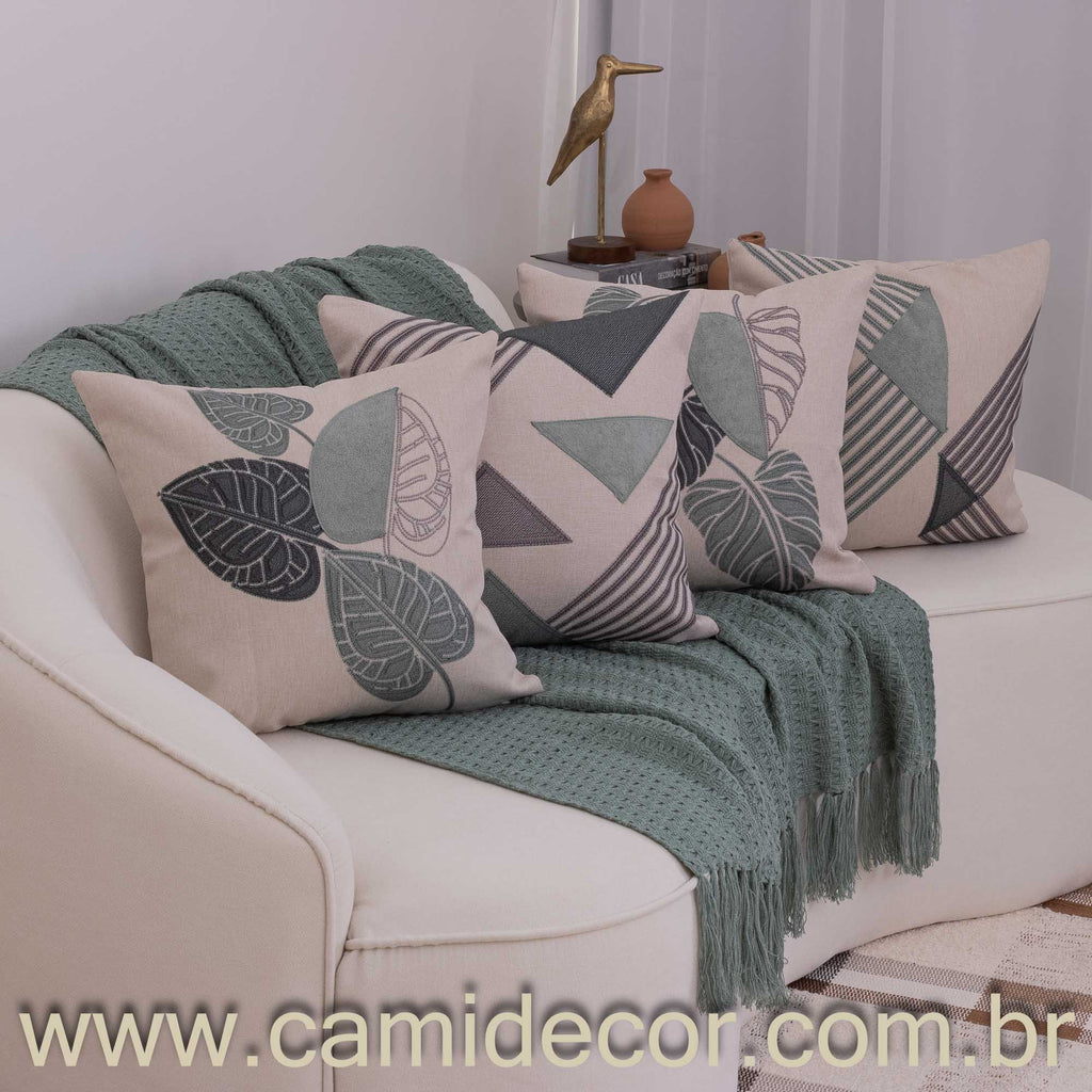 Kit com 4 Capas de Almofadas 43x43 - Linho com Aplicação em Bouclé Geométrico e Costela de Adão