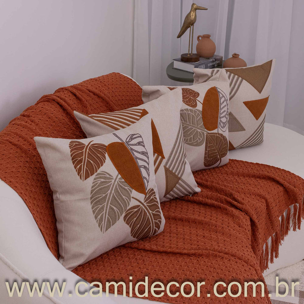 Kit com 4 Capas de Almofadas 43x43 - Linho com Aplicação em Bouclé Geométrico e Costela de Adão