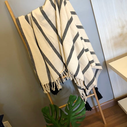 Manta Boho em algodão 1,20 x 1,80  Cru e Preto