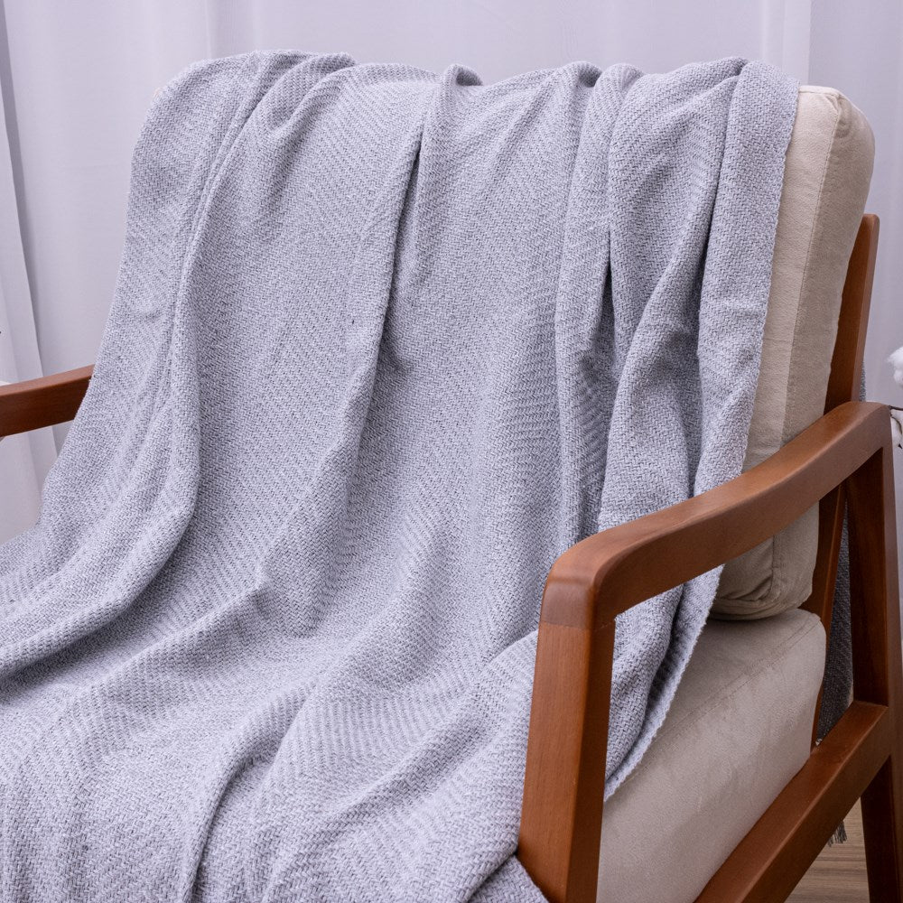 Manta Ísis com trama entrelaçada 1,20x1,80m - Cinza