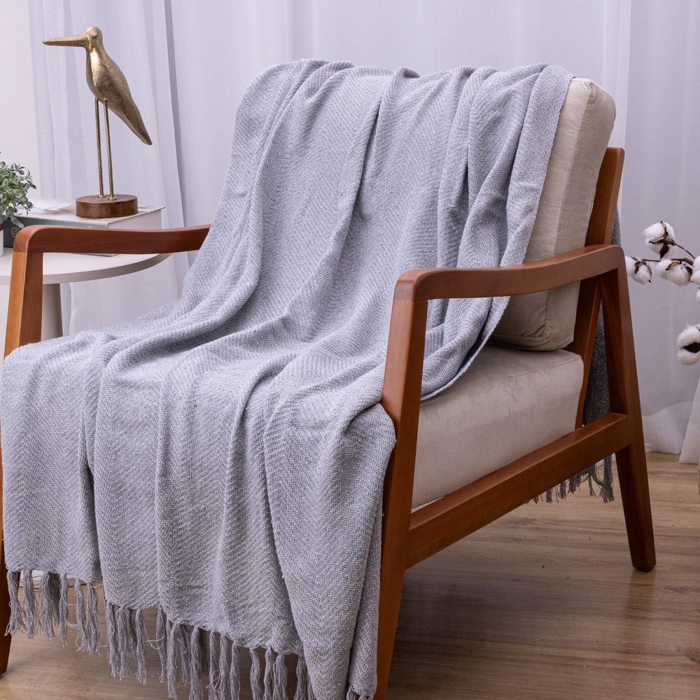 Manta Ísis com trama entrelaçada 1,20x1,80m - Cinza