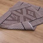 Jogo de Tapetes Zurick Zig Zag com 2 peças - Marrom e Preto