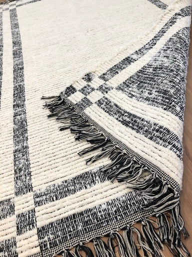 Tapete Beira Cama Dupla Face 80x150cm - Preto e Cru