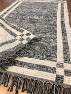 Tapete Beira Cama Dupla Face 80x150cm - Preto e Cru