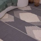 Tapete para Sala de Bico 150 x 200cm - Cinza Escuro e Cru