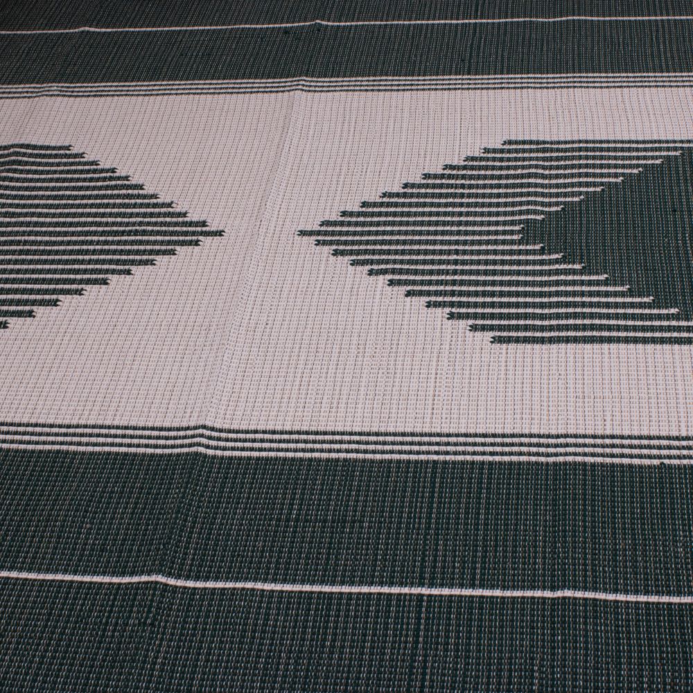 Tapete para Sala de Bico 200 x 250 cm - Cinza Escuro e Cru