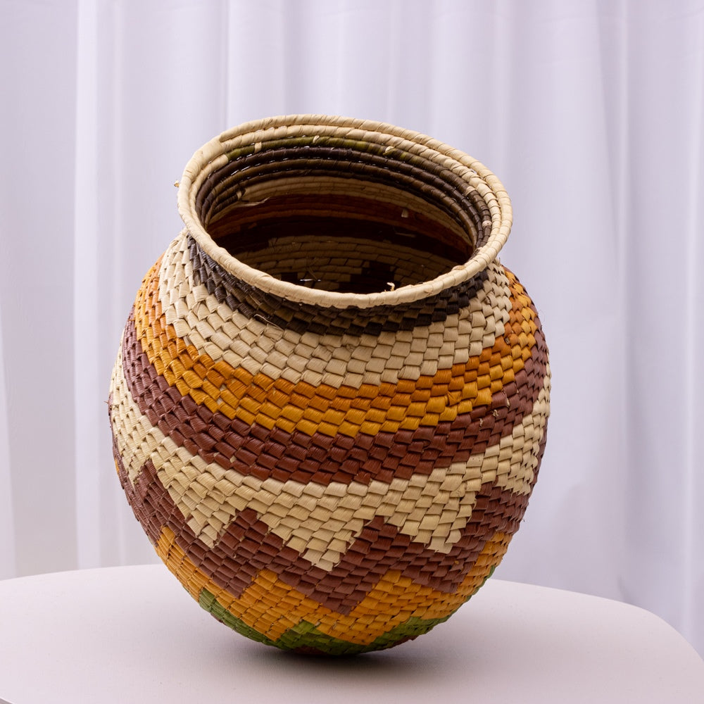 Vaso Artesanal em Palha de Tucumã